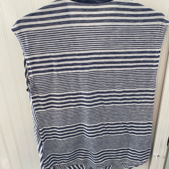 2 for $12 💖 Max Studio Sleeveless Striped Button Up Top Size Small - Picture 3 of 4